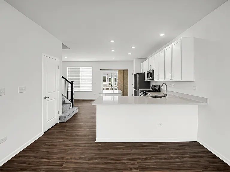 25720 W Yorkshire Dr — Photo 6