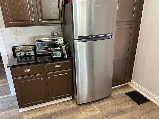 6 bed, 2750 sqft, $3,600 — Photo 4