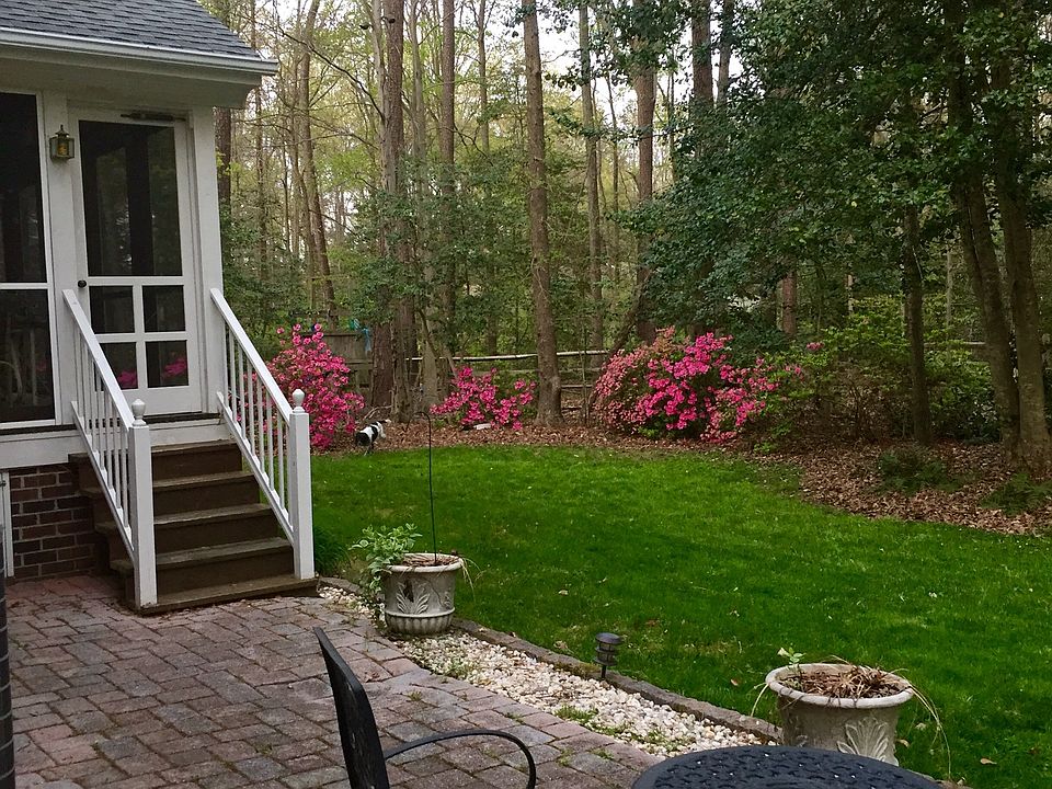 1st image of 10324 Berkeley Manor Dr