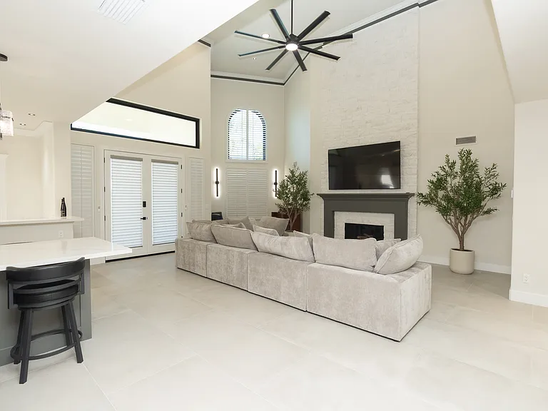 2589 W Lake Van Ness Cir — Photo 8
