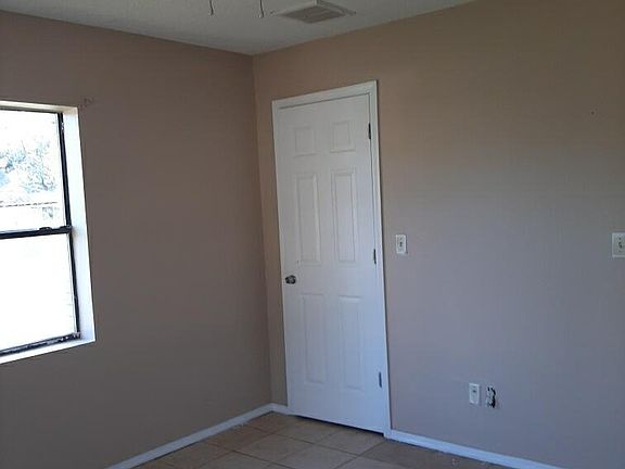 3rd image of 1001 N M St