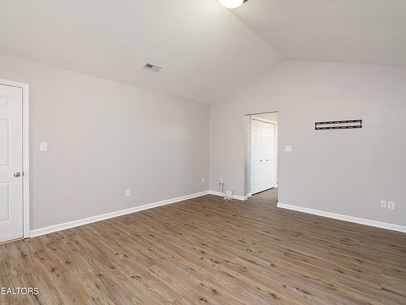5th image of 10263 Boston Ln