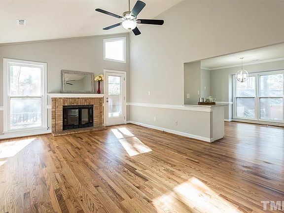 2nd image of 200 Woodcroft Pkwy #37C