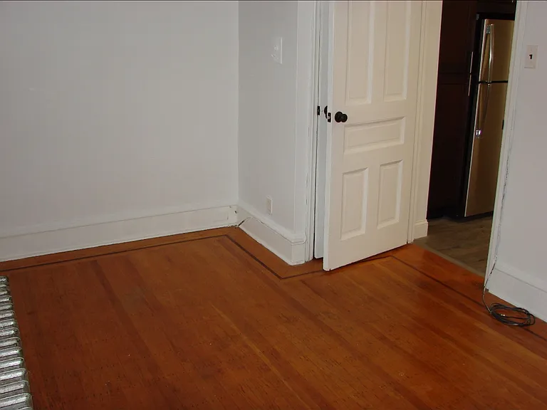 548 S 49th St #4 — Photo 6