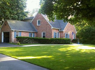 1223 Glenview Rd, Glenview, IL 60025