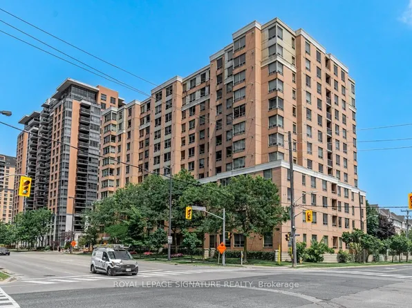 88 Grandview Way #911, Toronto, ON M2N 6V6