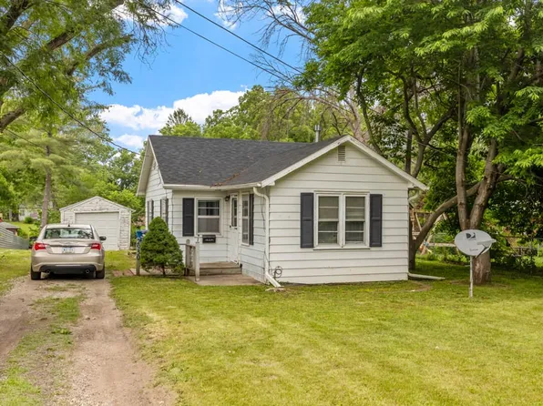 2930 E Tiffin Ave, Des Moines, IA 50317