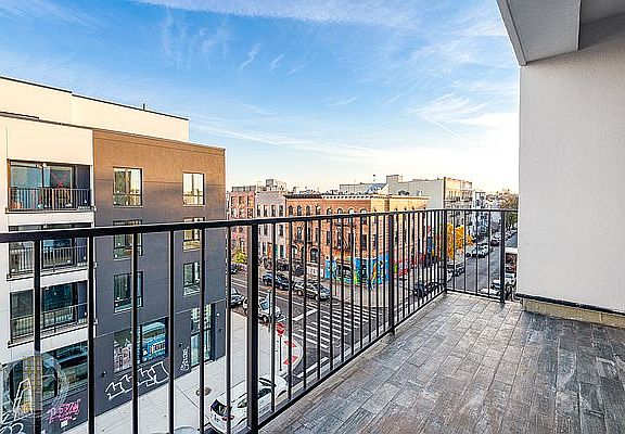 5th image of 503 Evergreen Ave #4BB