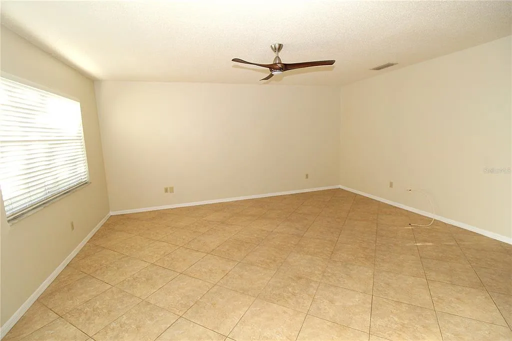 2 bed, 2.0 bath, 984 sqft, $1,600 — Photo 3