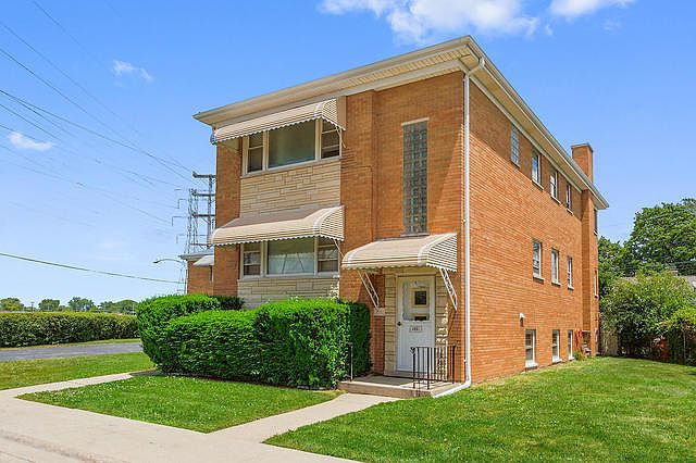 2nd image of 4903 Grand Ave APT 2