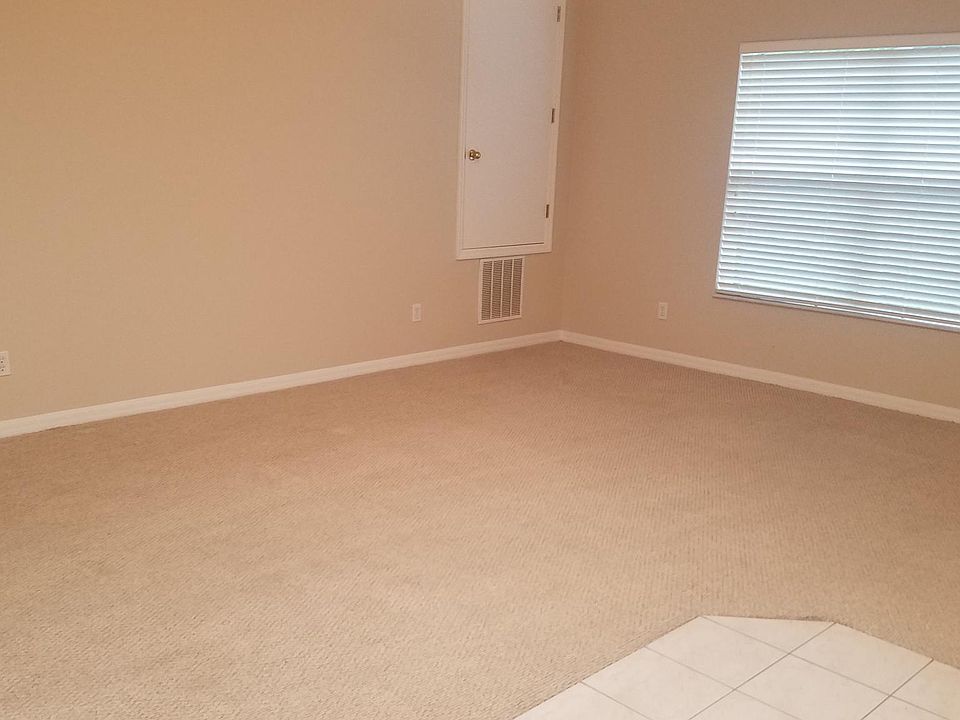 2nd image of 406 Park Lake Dr #1