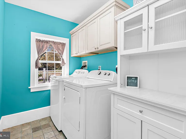 161 Margate Dr — Photo 23