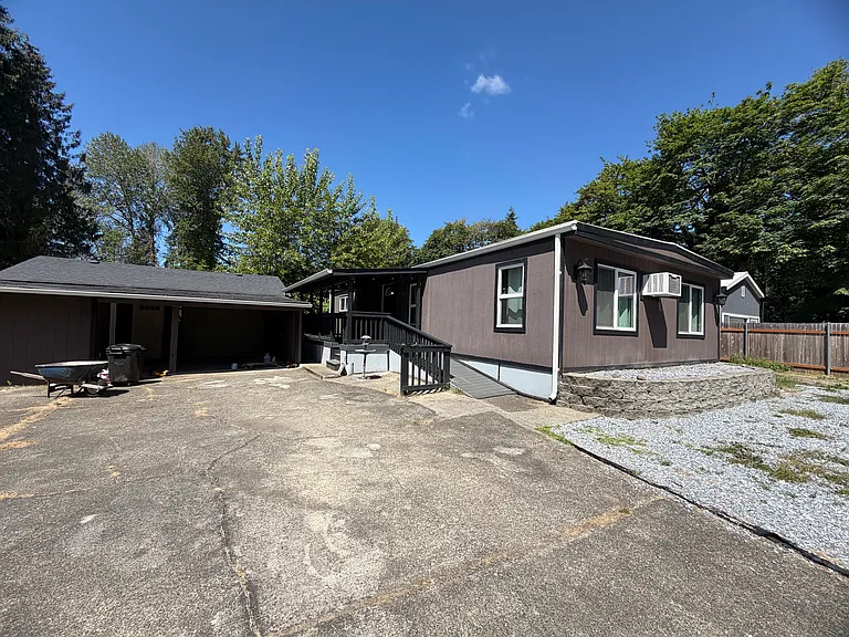 81st Avenue Ct E — Photo 2
