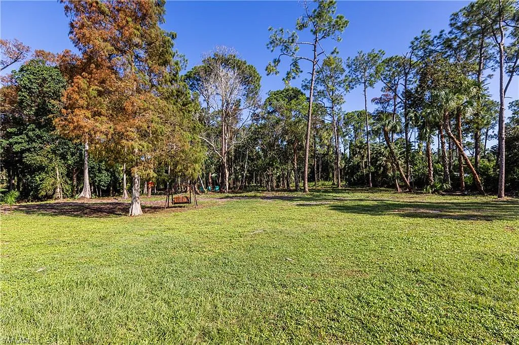 3 bed, 2.0 bath, 2600 sqft, $7,500 — Photo 4