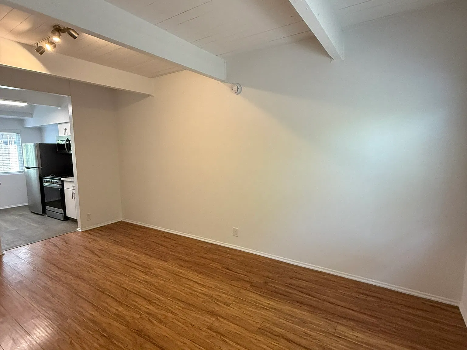 11826 Culver Blvd — Photo 2