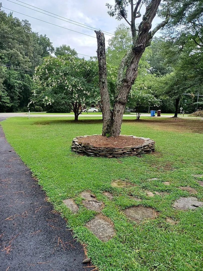 Beautiful home on large lot in Western Branch — Photo 4