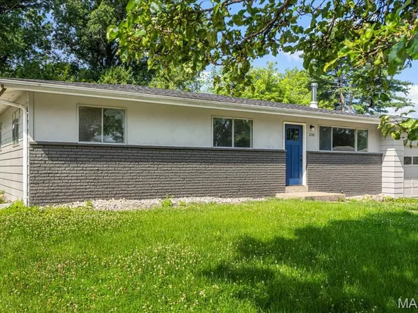 200 Francisca Dr, Florissant, MO 63031