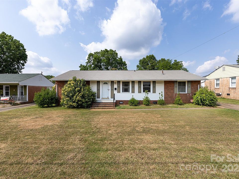 1st image of 3829 Shamrock Dr