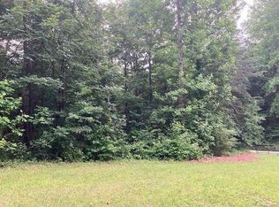 356 Waters Edge Dr, Martin, GA 30557