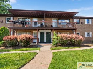55 Gills Ln UNIT 5, Iselin, NJ