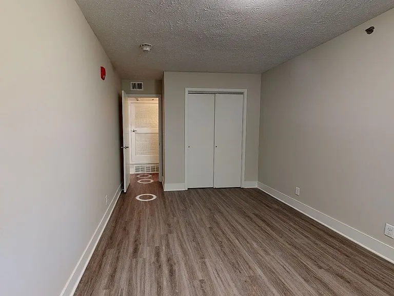 4001 Holdrege St — Photo 32