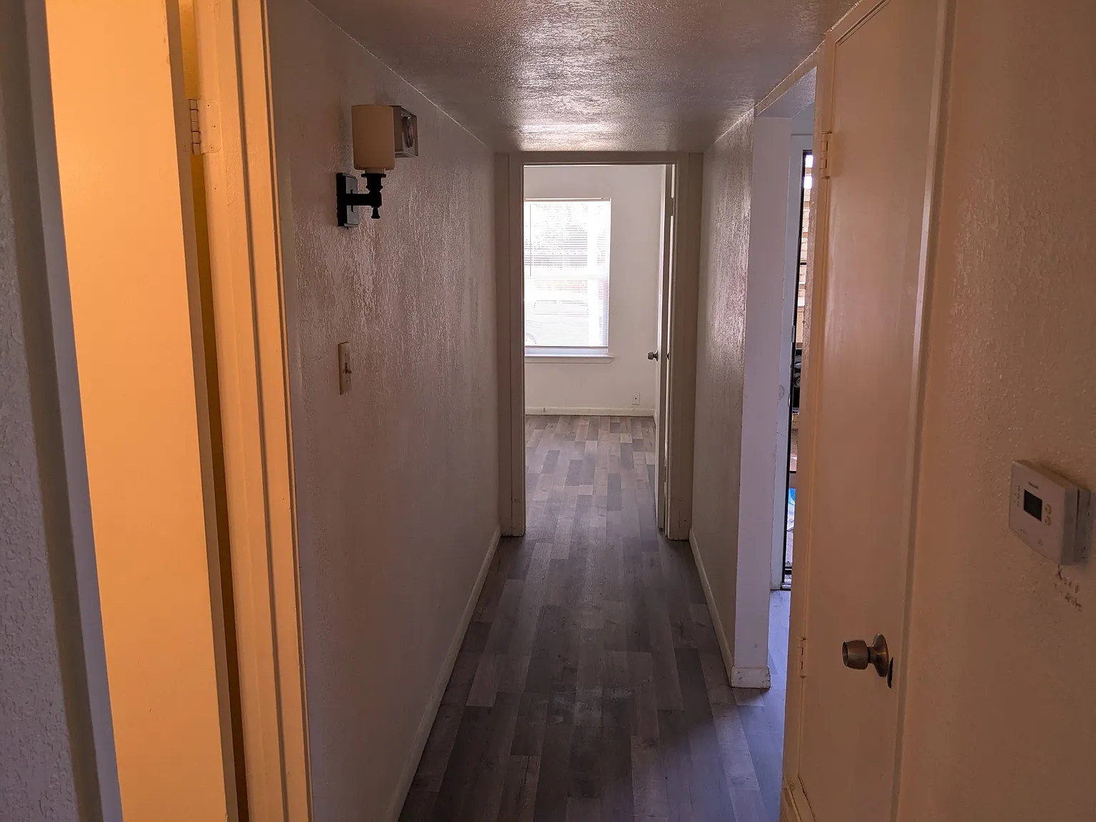 2 bed, 1.5 bath, 1240 sqft, $1,250 — Photo 4