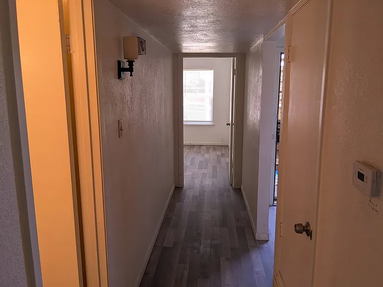 2605 N Ayers Ave — Photo 4