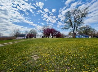 102 E Division St, Ogden, IA 50212