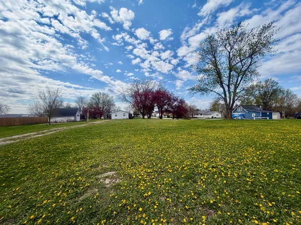 102 E Division St, Ogden, IA 50212