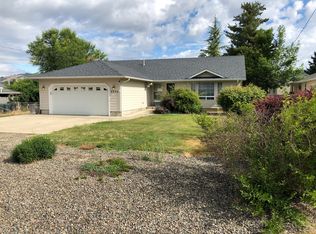 2202 Castle Ave, Roseburg, OR 97471