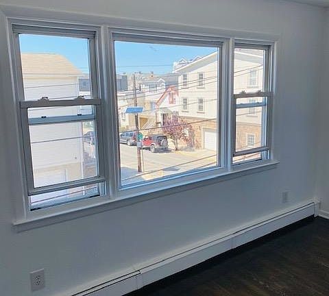 2nd image of 4608 Grand Ave #2