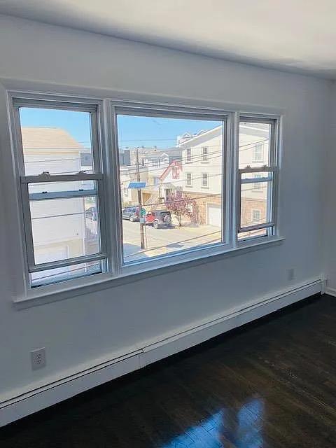 Building Photo - 4608 Grand Ave #2