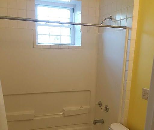 4th image of 109 N Cass Ave APT 2