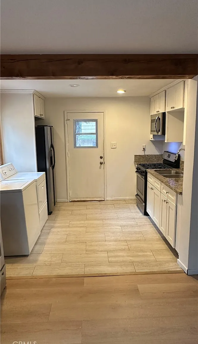 2 bed, 650 sqft, $1,800 — Photo 3