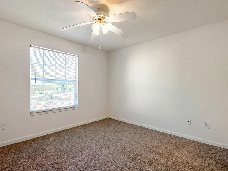 Ryan Oaks Apartments — Photo 23