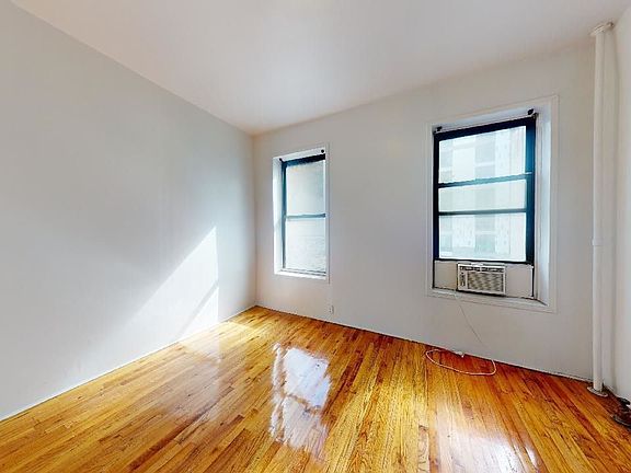 5th image of 139 W 28th St #W41