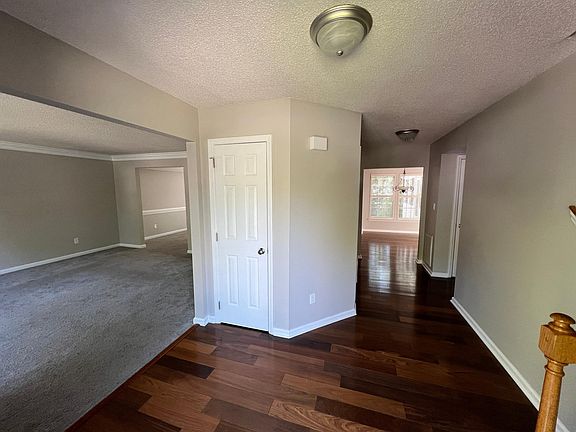 3rd image of 9040 Tayside Ct