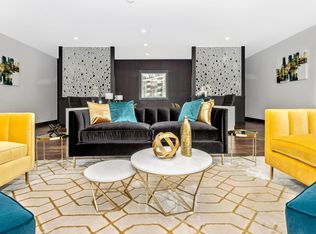 209 @ Pickwick Apartments, Baltimore, MD 21209