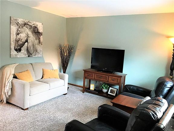 3rd image of 1803 Maxwell Ave