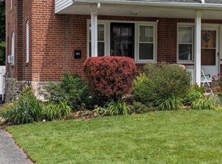 868 Martin Ave, Bryn Mawr, PA 19010