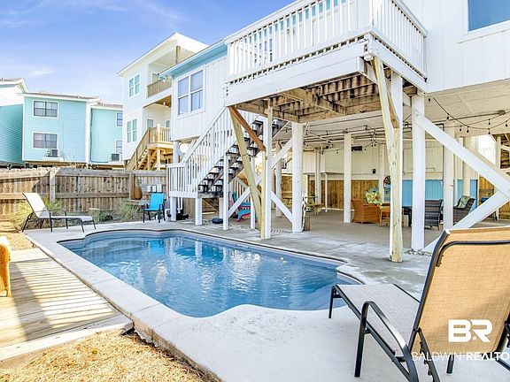 2nd image of 716 W Beach Blvd