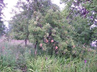 27 Outlet Dr, Ticonderoga, NY 12883