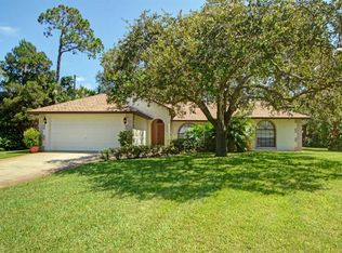 250 Periwinkle Dr, Sebastian, FL 32958