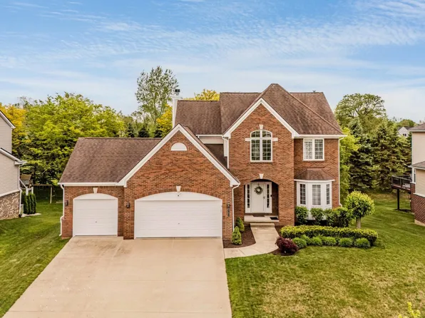 57677 Blossom Valley Trl, New Hudson, MI 48165