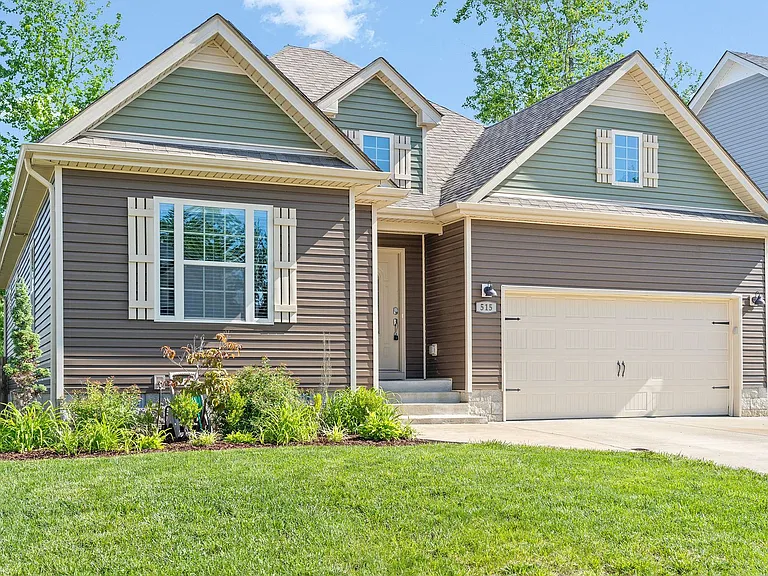 515 Sourwood Dr — Photo 1