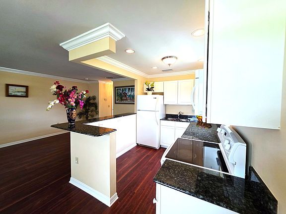 5th image of 69 Royal Oak Ct APT 205