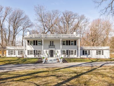 8020 N Meridian St, Indianapolis, IN, 46260