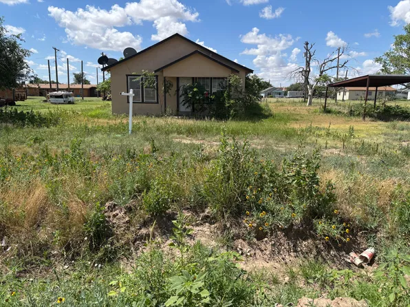 617 W Price St, Floydada, TX 79235