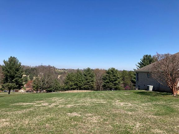 4th image of 316 Battlefield Dr