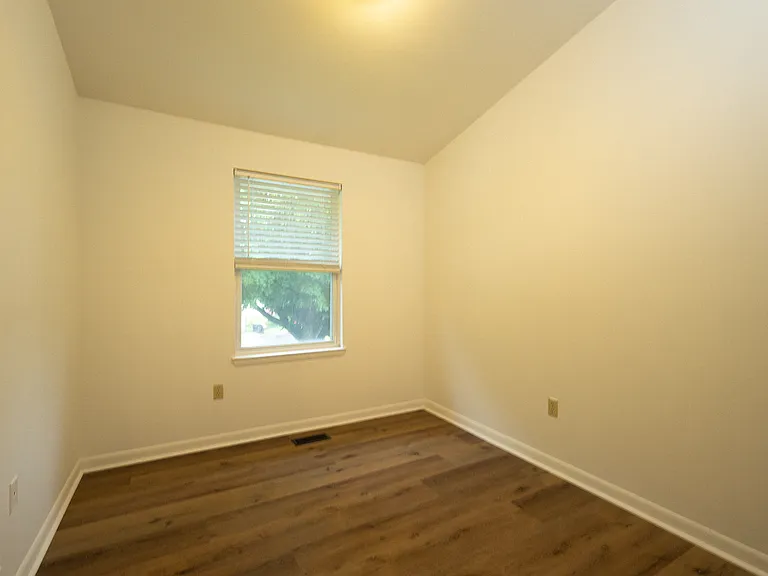 8 Upman Ct — Photo 8